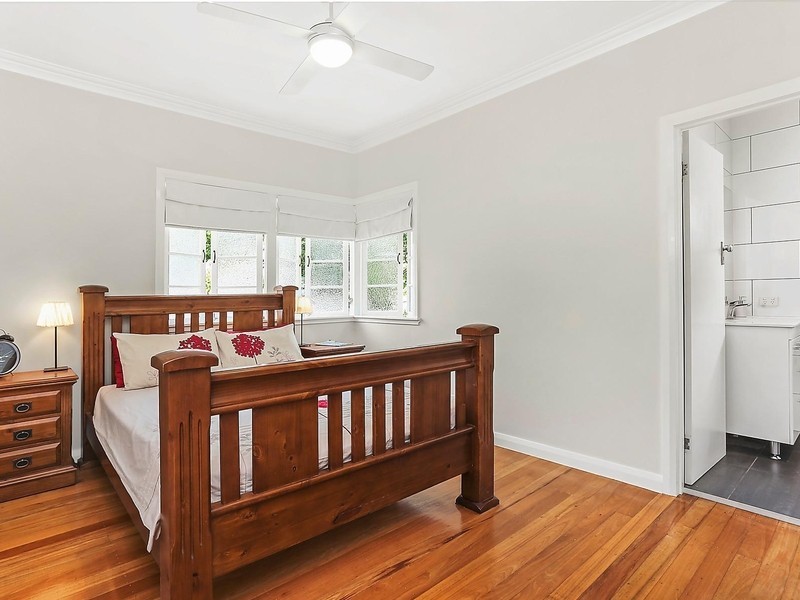 28 Arrol Street, Camp Hill QLD 4152