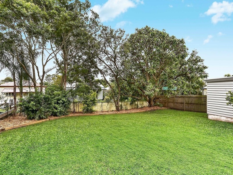 28 Arrol Street, Camp Hill QLD 4152