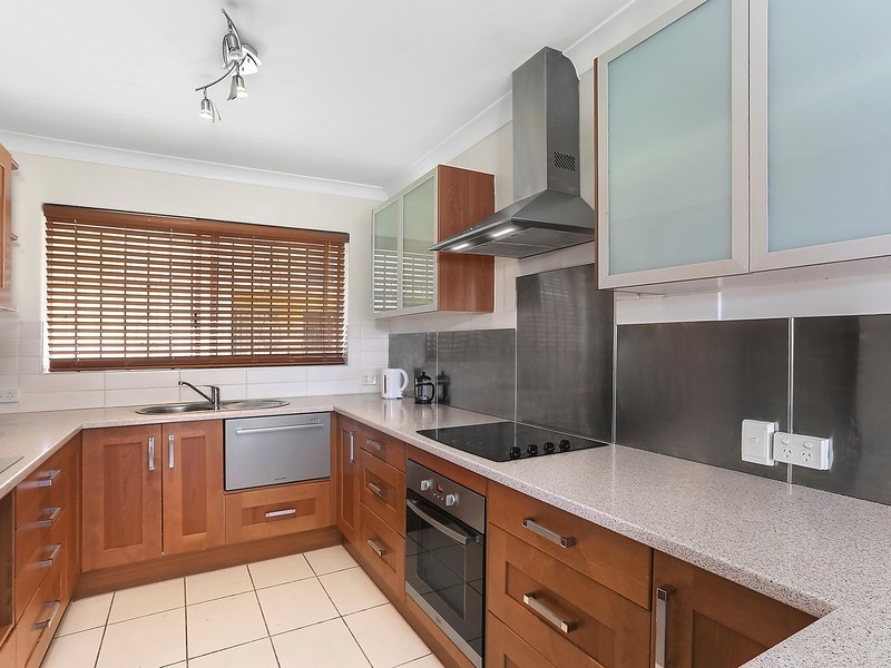 2/117 Chatsworth Road, Coorparoo QLD 4151