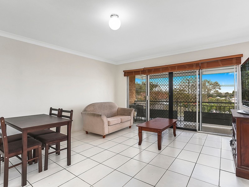2/117 Chatsworth Road, Coorparoo QLD 4151