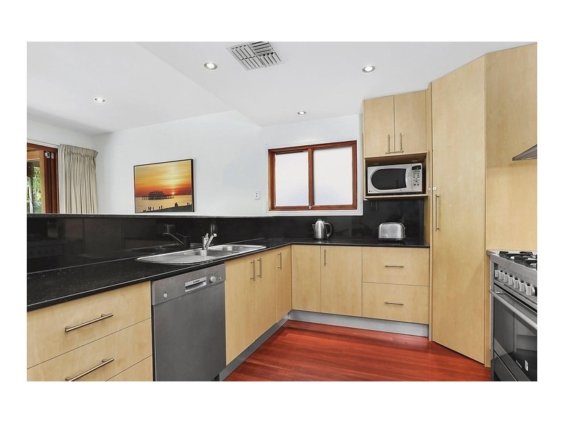 27 Orchard Street, Hawthorne QLD 4171