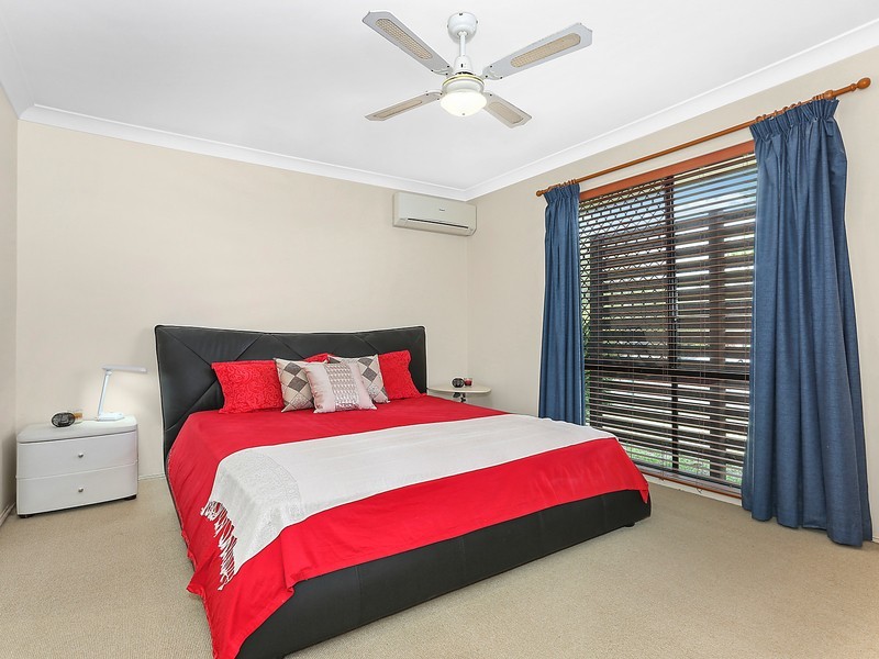 28 Naracoorte Place, Parkinson QLD 4115