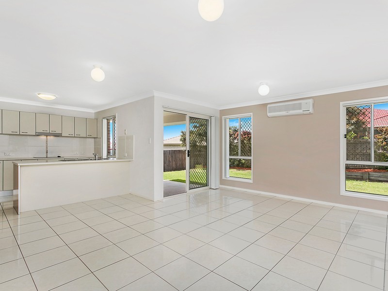 17 Delaforce Street, Regents Park QLD 4118