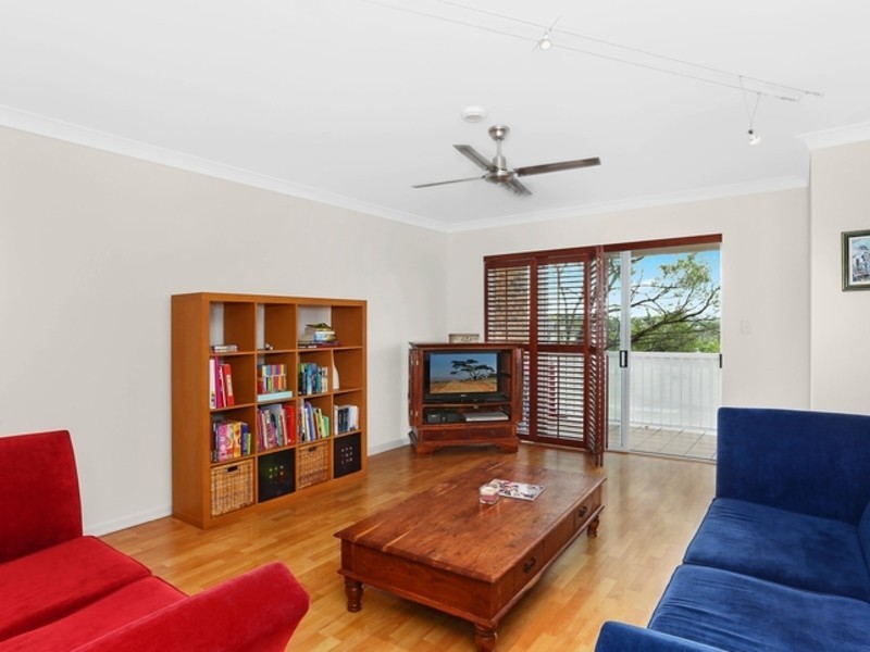 1/237 Cavendish Road, Coorparoo QLD 4151