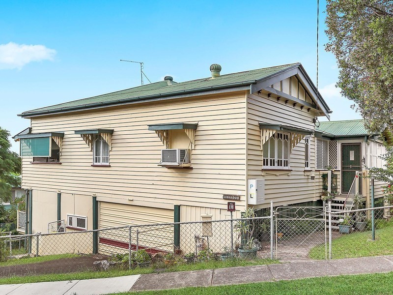 18 Hipwood Street, Norman Park QLD 4170