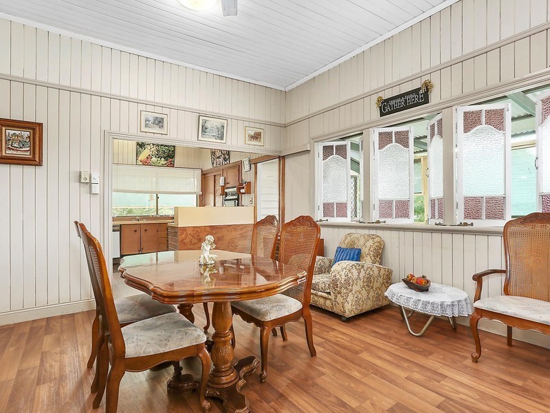 18 Hipwood Street, Norman Park QLD 4170