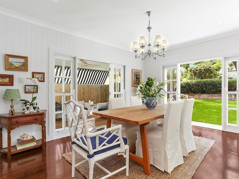 30 Grosvenor Street, Balmoral QLD 4171