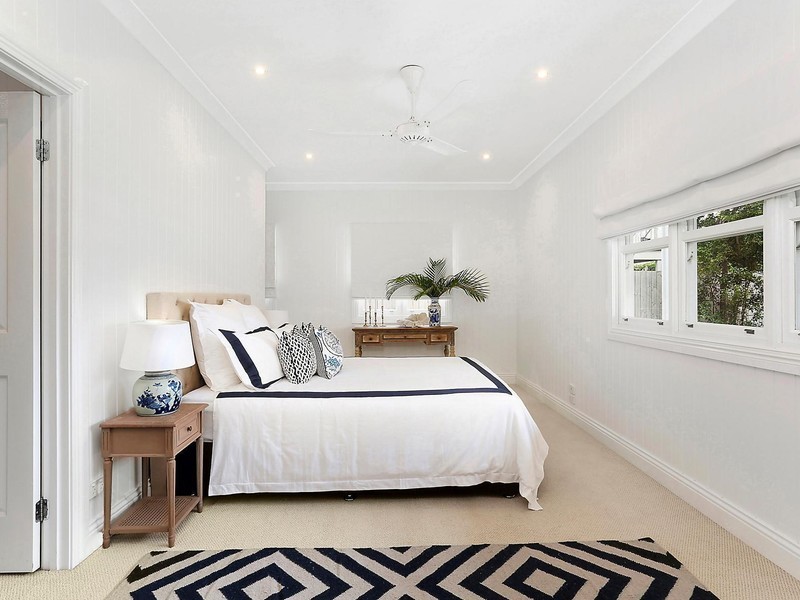 30 Grosvenor Street, Balmoral QLD 4171