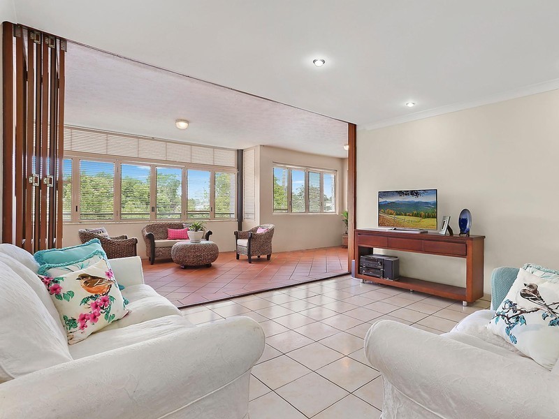 1/98 Cunningham Street, Taringa QLD 4068