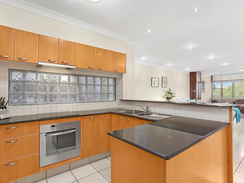 1/98 Cunningham Street, Taringa QLD 4068