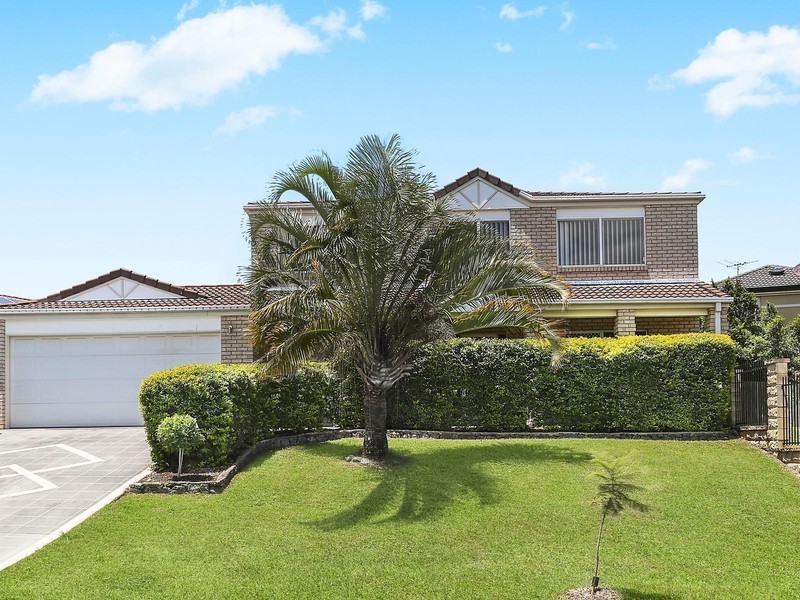 3 Oakley Street, Carindale QLD 4152