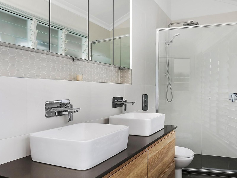 19A-21 Pembroke Road, Coorparoo QLD 4151