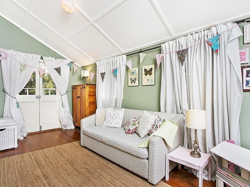 275 Wynnum Road, Norman Park QLD 4170