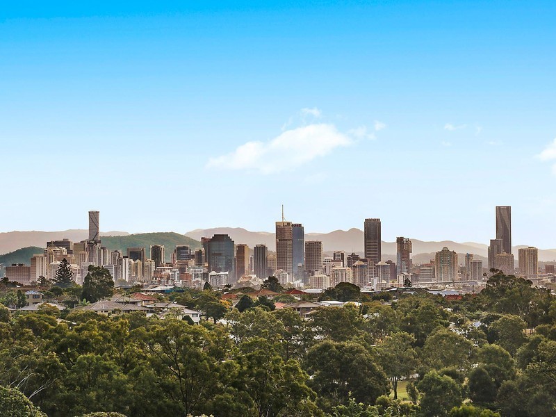 1 Pine Mountain Court, Carina Heights QLD 4152