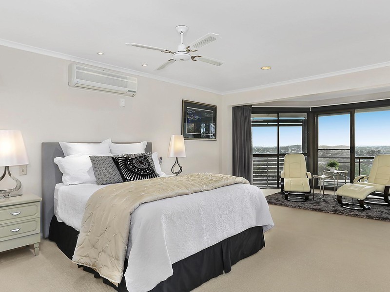 1 Pine Mountain Court, Carina Heights QLD 4152