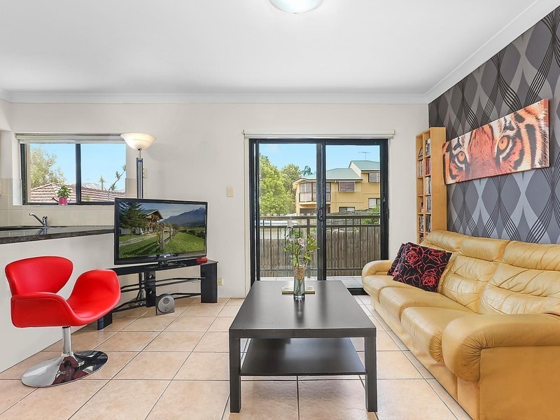 2/15 Eskgrove Street, East Brisbane QLD 4169