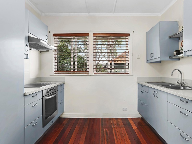 26 Arrol Street, Camp Hill QLD 4152