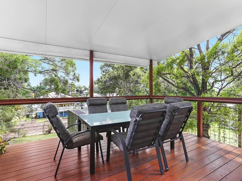 26 Arrol Street, Camp Hill QLD 4152