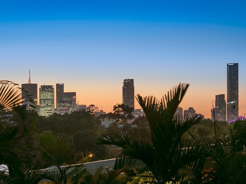 4 Howard Street, Morningside QLD 4170