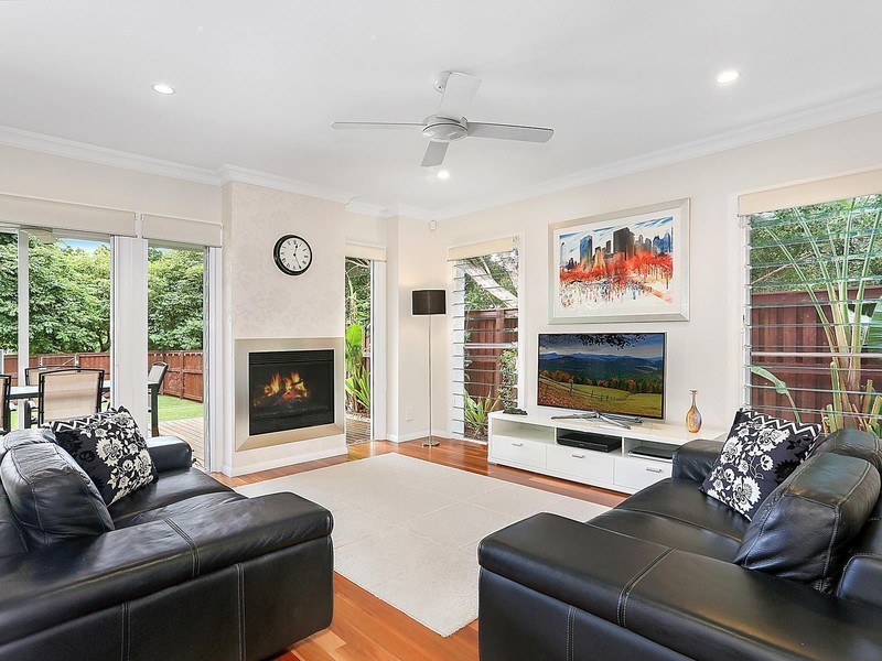 16 Johnston Street, Bulimba QLD 4171