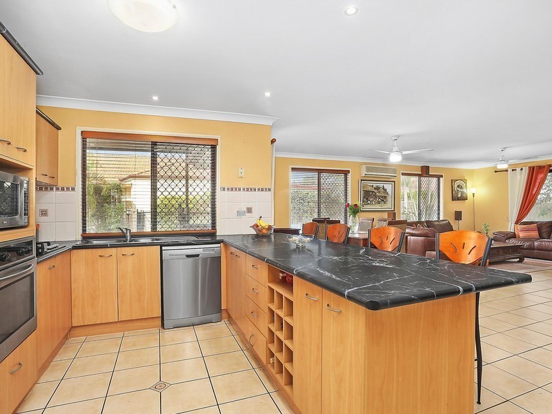 22 Balmoral Place, Forest Lake QLD 4078