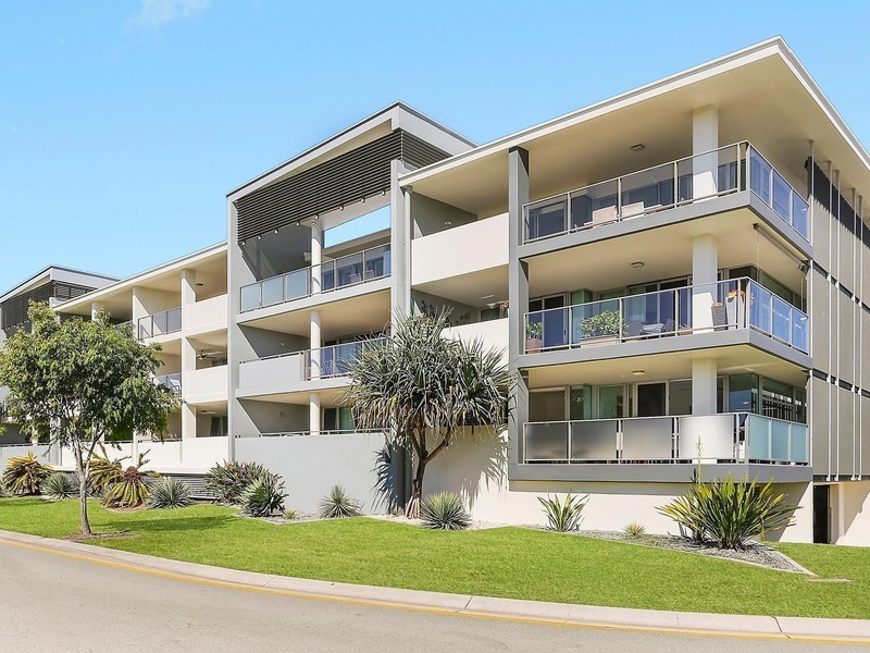 111/16 Waterline Crescent, Bulimba QLD 4171