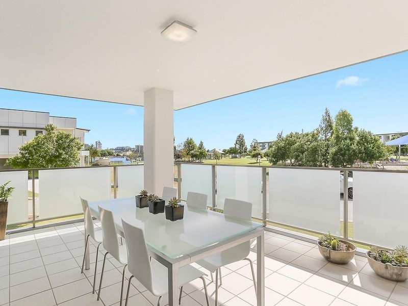 111/16 Waterline Crescent, Bulimba QLD 4171