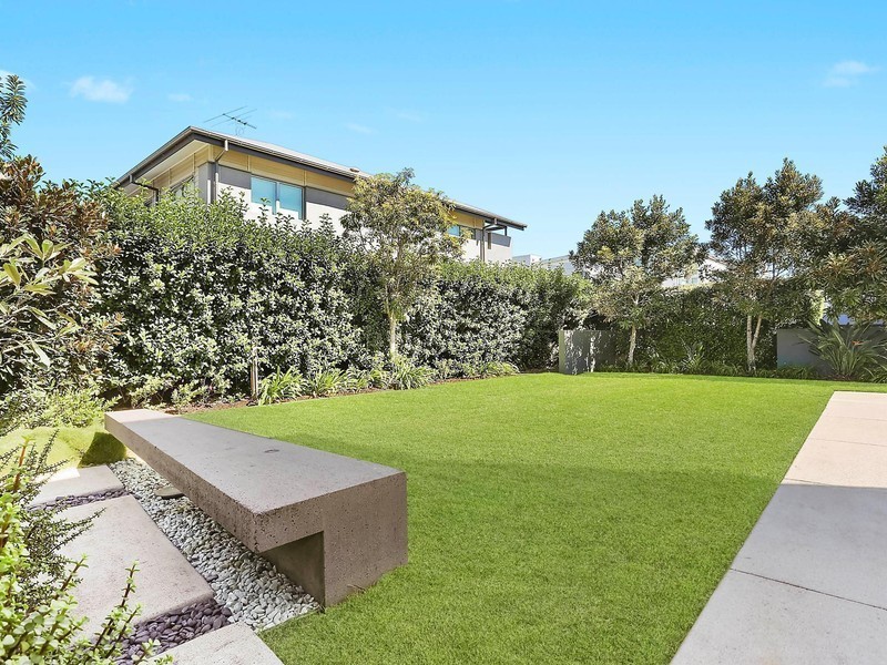 111/16 Waterline Crescent, Bulimba QLD 4171