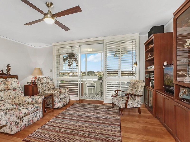 12/84 Norman Crescent, Norman Park QLD 4170