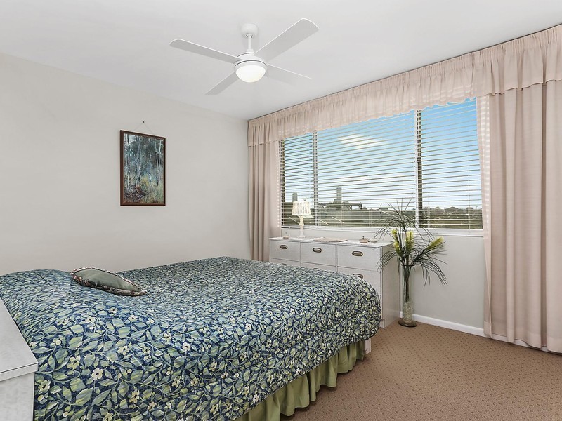 12/84 Norman Crescent, Norman Park QLD 4170