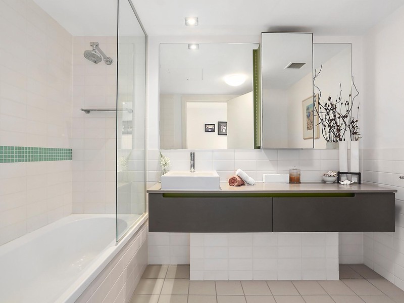 316/16 Waterline Crescent, Bulimba QLD 4171