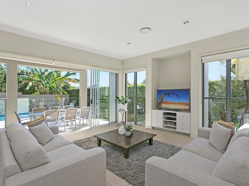 37 Weal Avenue, Tarragindi QLD 4121