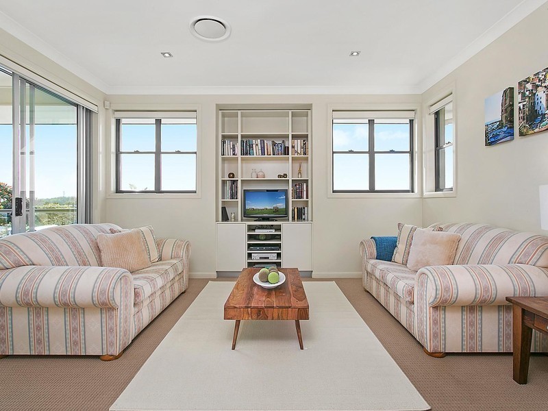 37 Weal Avenue, Tarragindi QLD 4121