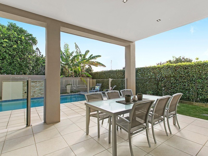 37 Weal Avenue, Tarragindi QLD 4121