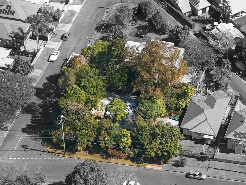 16 Joan Street, Norman Park QLD 4170