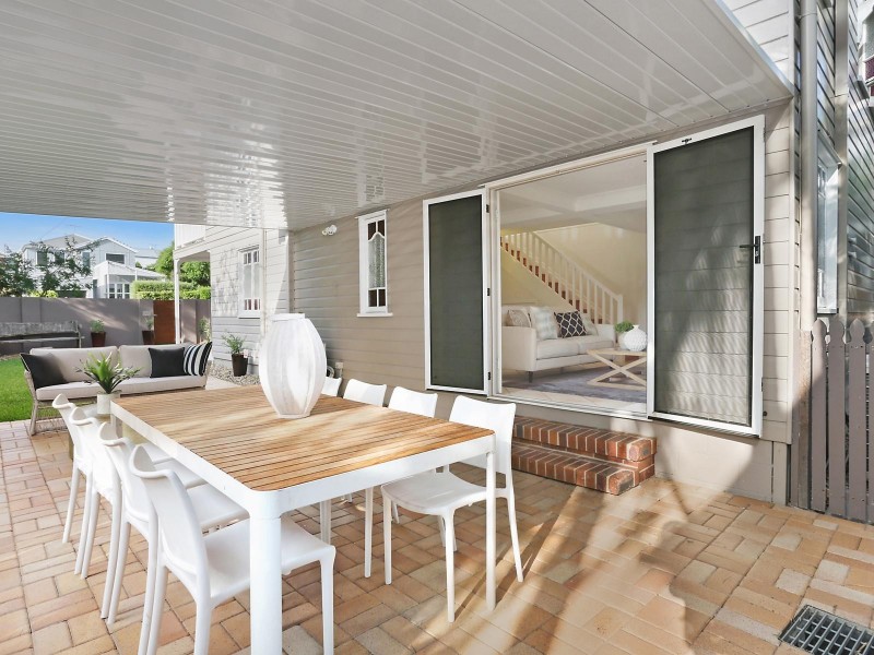 104 Elliott Street, Hawthorne QLD 4171