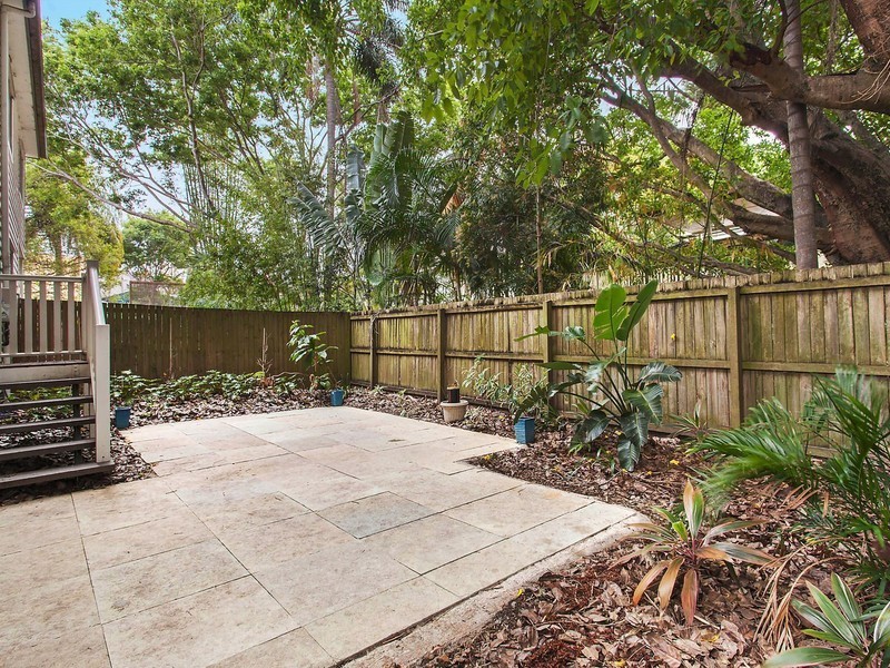 284 Wynnum Road, Norman Park QLD 4170