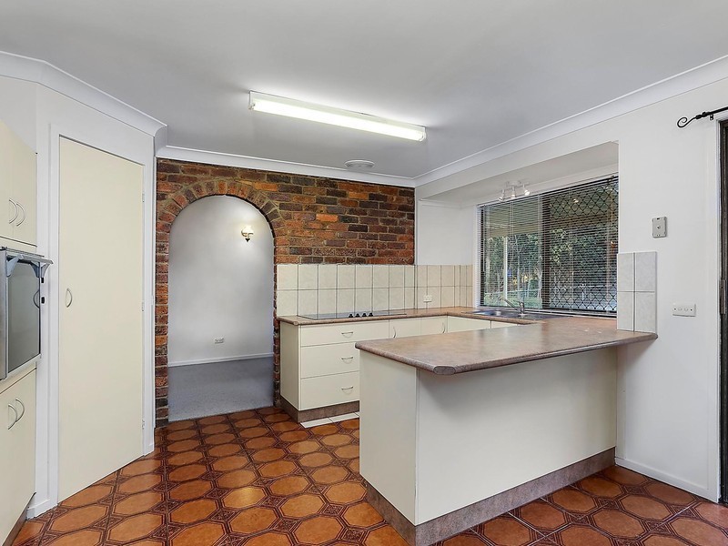 4 Eames Court, Springwood QLD 4127