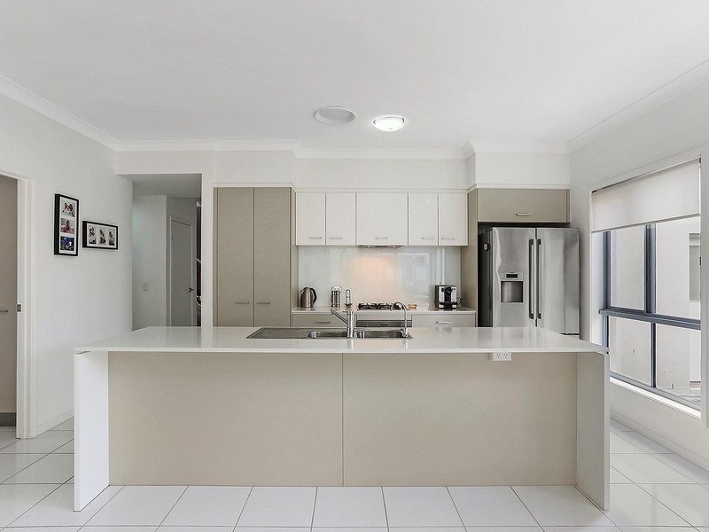 64 Highland Crescent, Belmont QLD 4153