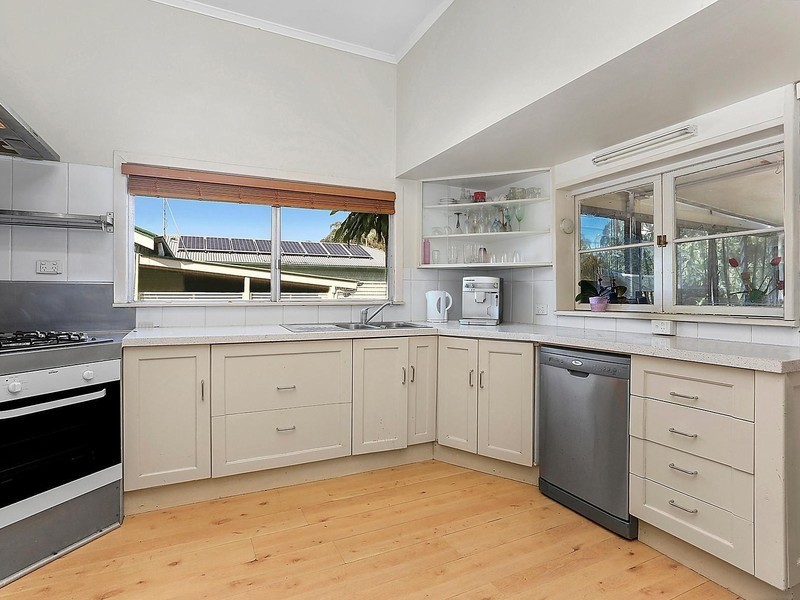 24 Tandoor Street, Morningside QLD 4170