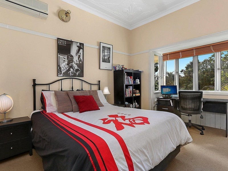 24 Tandoor Street, Morningside QLD 4170