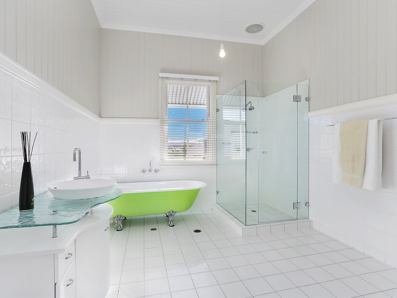 96 Stephens Street, Morningside QLD 4170