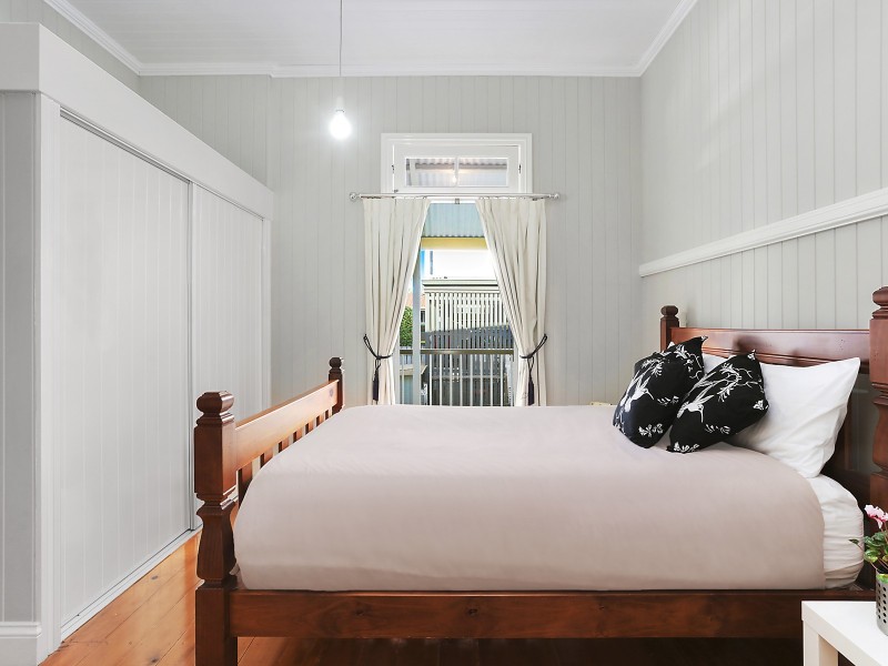 96 Stephens Street, Morningside QLD 4170