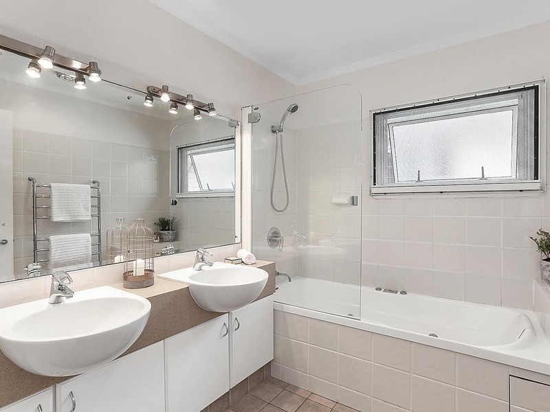 283 Riding Road, Balmoral QLD 4171