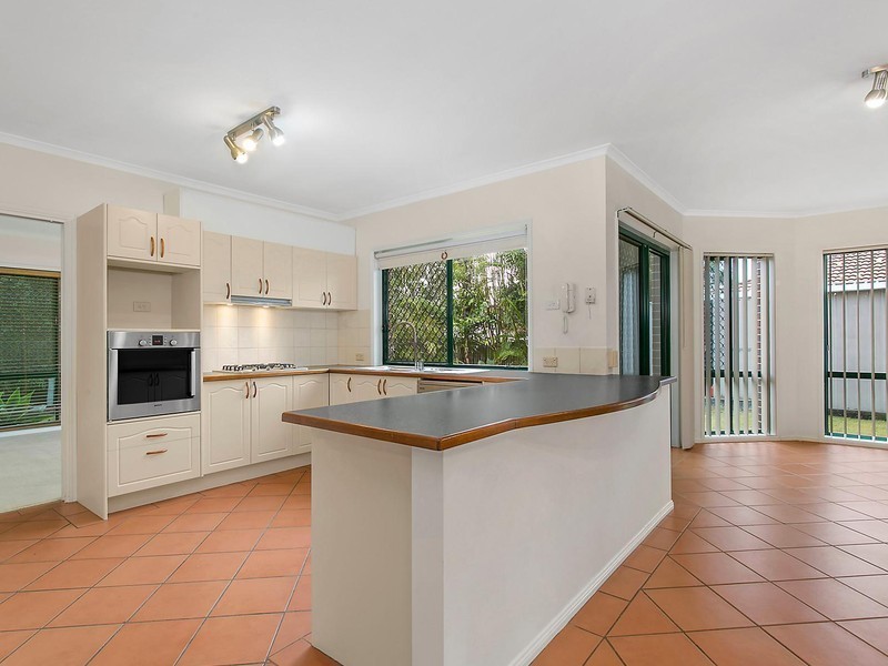 35 Currumbin Place, Carindale QLD 4152