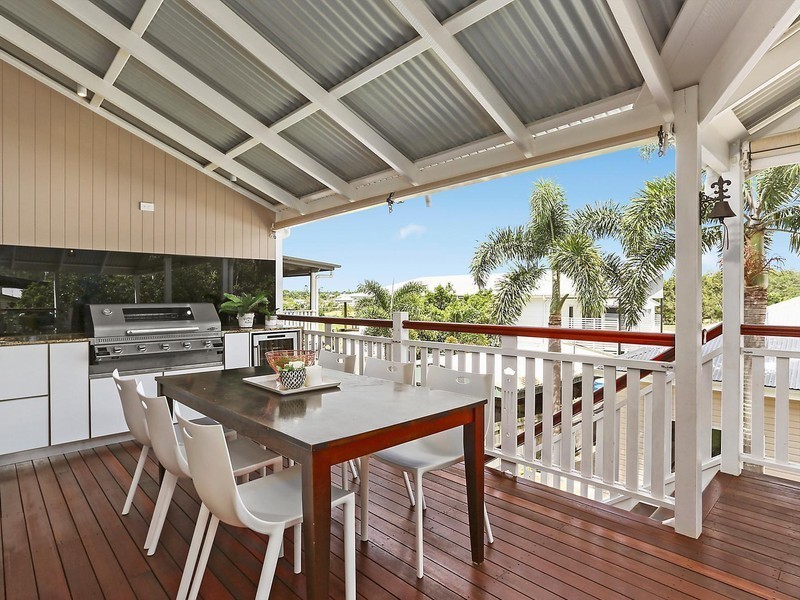 162 Barrack Road, Cannon Hill QLD 4170