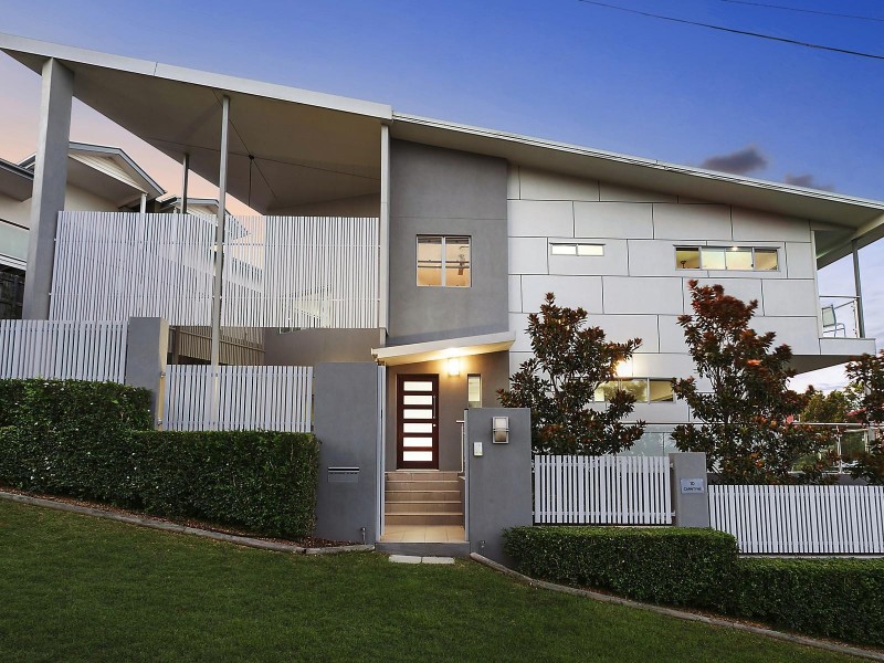 1/10 Carntyne Street, Morningside QLD 4170