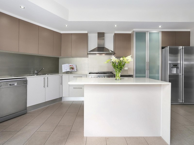 1/10 Carntyne Street, Morningside QLD 4170