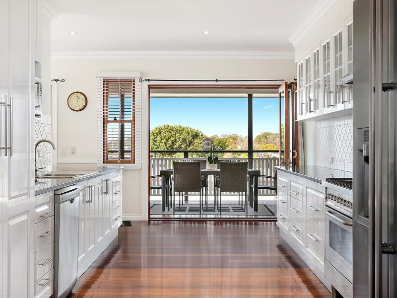 60 Delsie Street, Cannon Hill QLD 4170