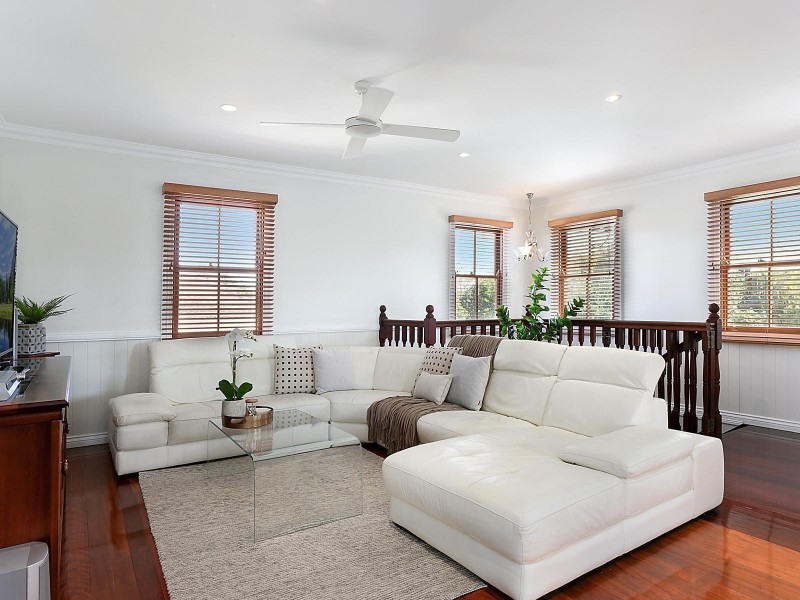 60 Delsie Street, Cannon Hill QLD 4170